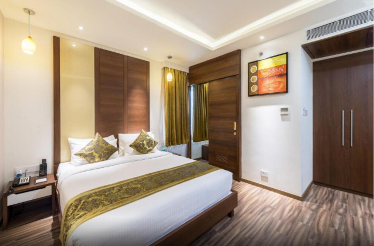 Jagadish Brigade Hotel Bangalore Exteriör bild