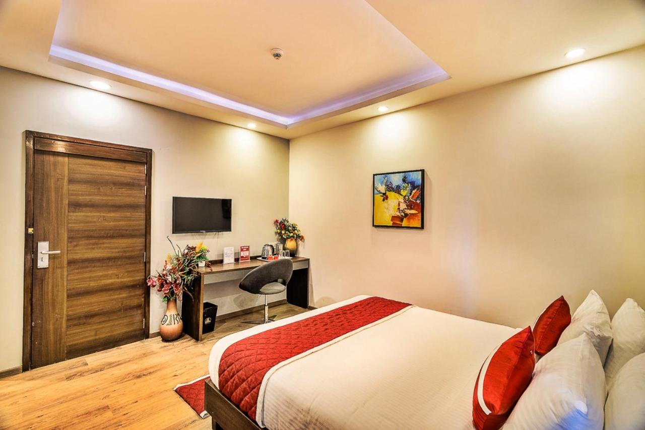 Jagadish Brigade Hotel Bangalore Exteriör bild