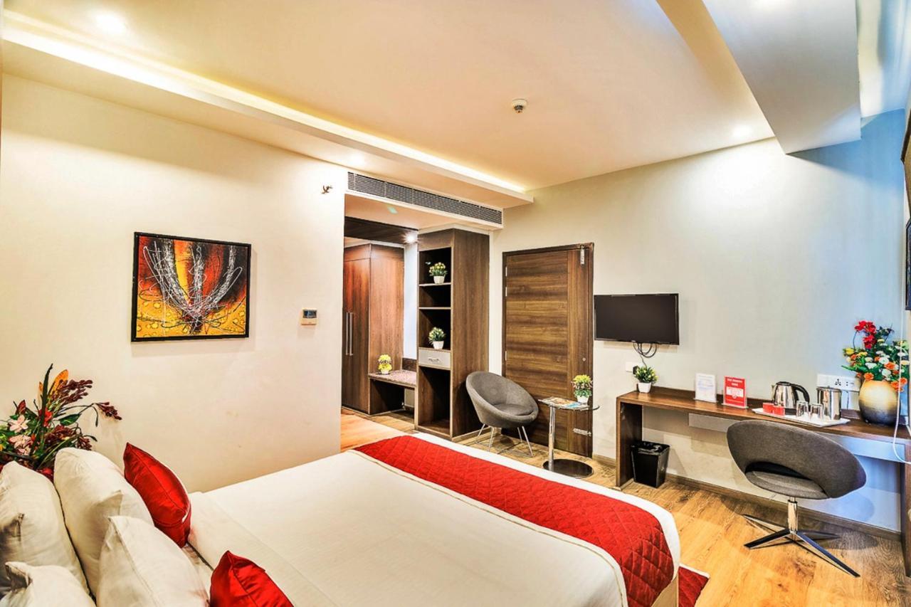 Jagadish Brigade Hotel Bangalore Exteriör bild