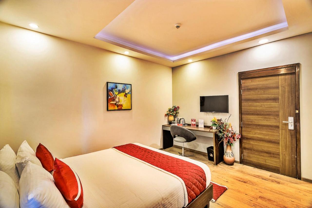Jagadish Brigade Hotel Bangalore Exteriör bild