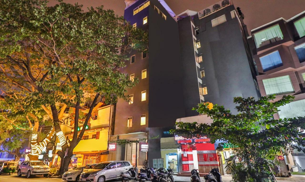 Jagadish Brigade Hotel Bangalore Exteriör bild